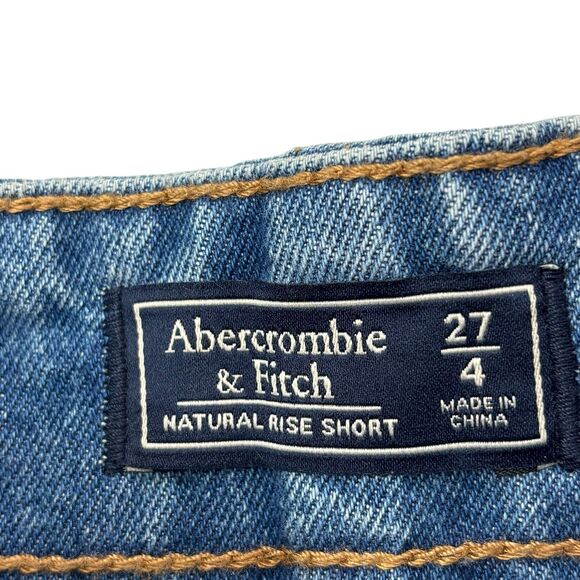 Abercrombie and Fitch A&F Women's SIze 27 Natural Rise Pleated Denim Shorts NEW - Picture 15 of 16